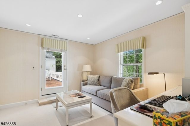 21 Hardwell Rd, Millburn Twp., NJ 07078