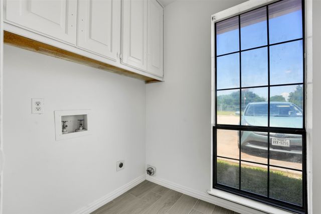 405a S Las Vegas Trail, White Settlement, TX 76108