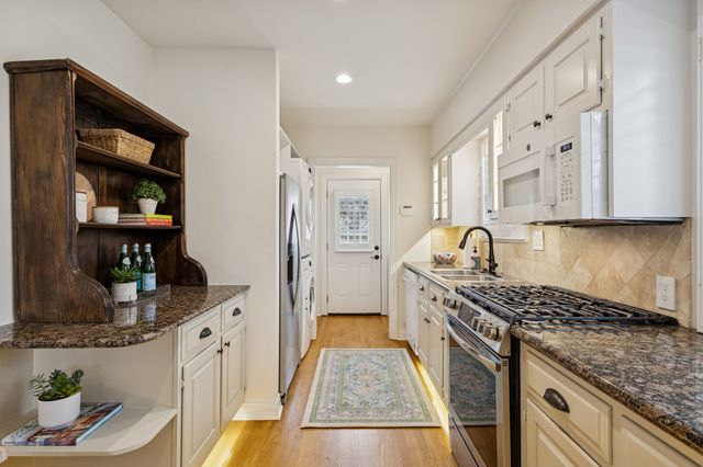 6044 Anita Street, Dallas, TX 75206