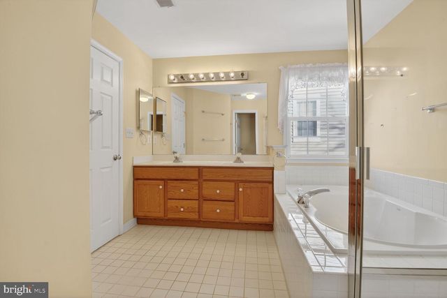 4734 FEATURE OAK WAY, Fairfax, VA 22032