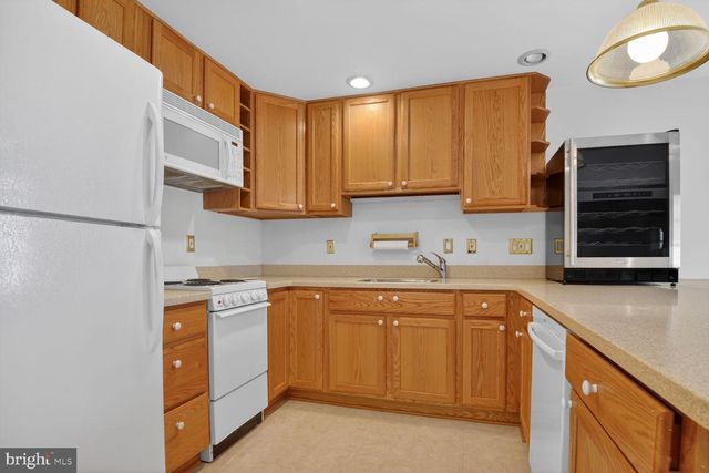 4734 FEATURE OAK WAY, Fairfax, VA 22032