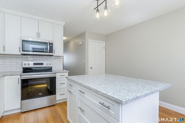 273 Derby Avenue 904, Derby, CT 06418