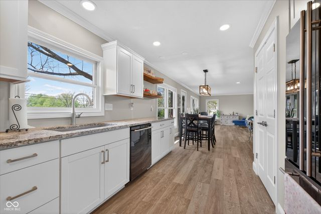 3955 S Smokey Row Road, Greenwood, IN 46143