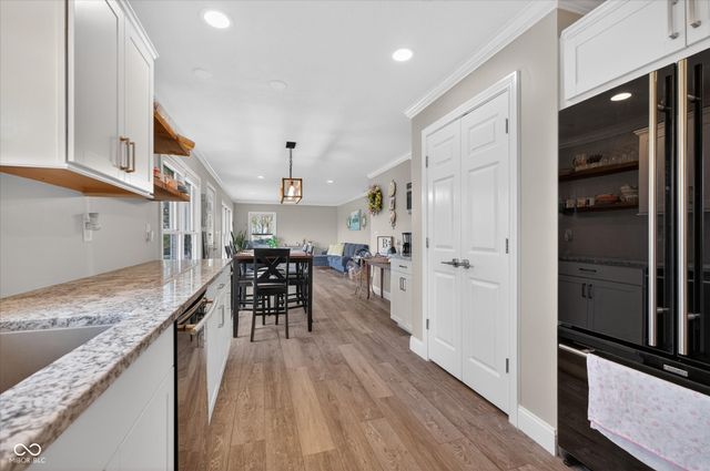 3955 S Smokey Row Road, Greenwood, IN 46143