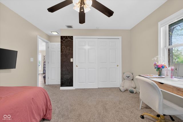 3955 S Smokey Row Road, Greenwood, IN 46143
