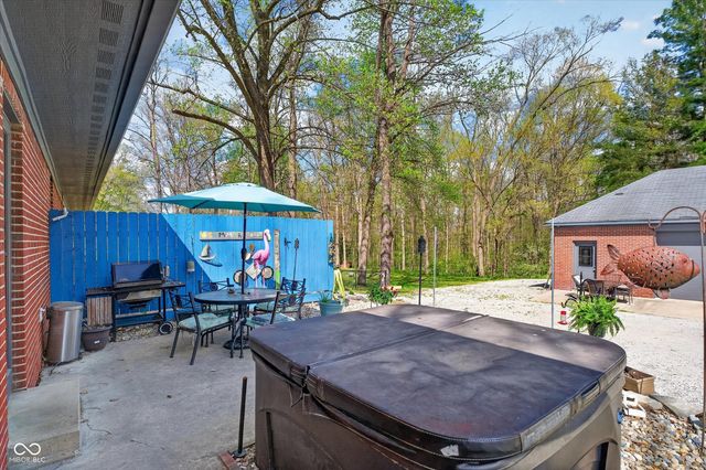 3955 S Smokey Row Road, Greenwood, IN 46143