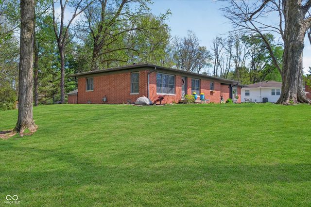 3955 S Smokey Row Road, Greenwood, IN 46143