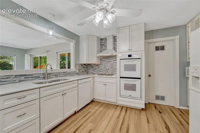 234 Crestridge Avenue, Colorado Springs, CO 80906