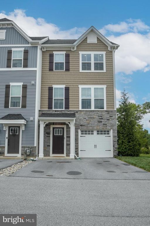 257 SUGAR MAPLE SQ, Downingtown, PA 19335