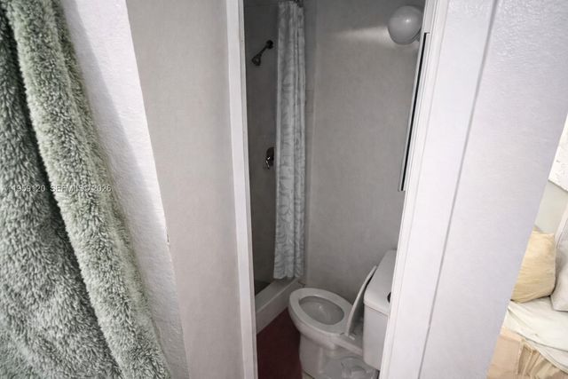 1411 SW 82nd Ave, North Lauderdale, FL 33068