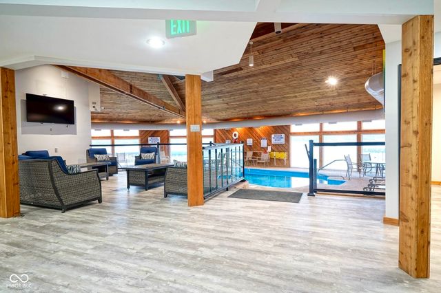 102 Clarendon Drive 506, Noblesville, IN 46062