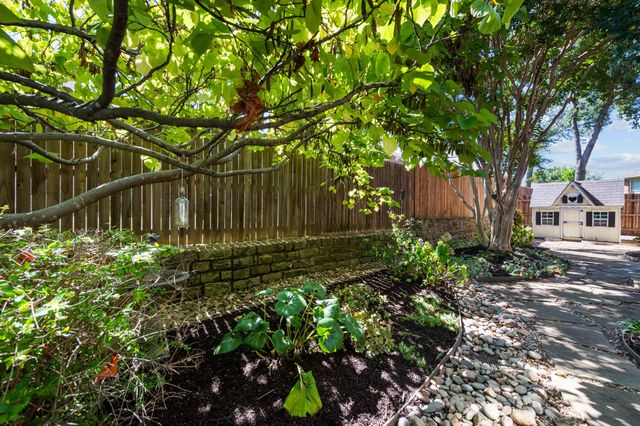 1107 Whispering Oaks Drive, Keller, TX 76248