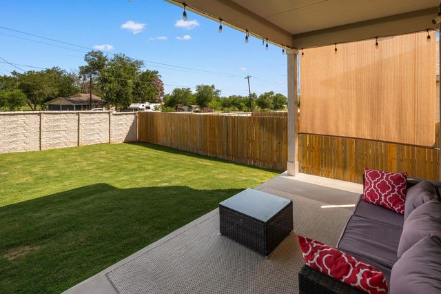 709 Lake Sweetwater LN, Buda, TX 78610