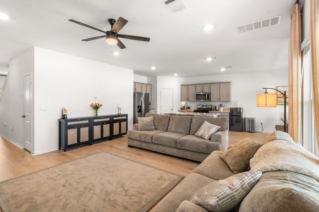 709 Lake Sweetwater LN, Buda, TX 78610