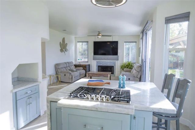 601 Marazon Lane, Vista, CA 92081