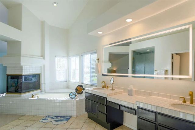 601 Marazon Lane, Vista, CA 92081