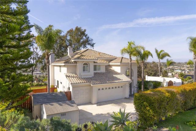 601 Marazon Lane, Vista, CA 92081