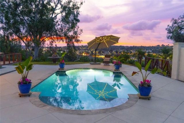 601 Marazon Lane, Vista, CA 92081