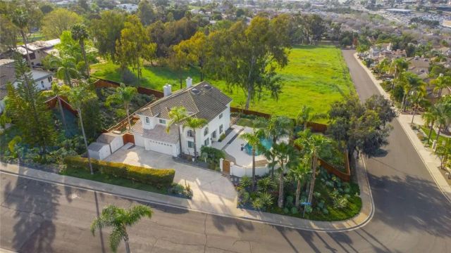 601 Marazon Lane, Vista, CA 92081