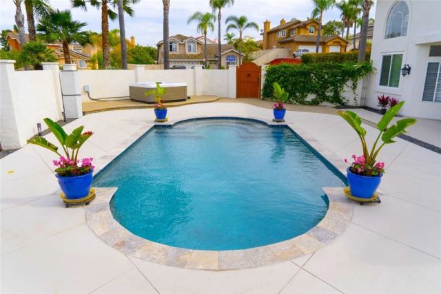 601 Marazon Lane, Vista, CA 92081