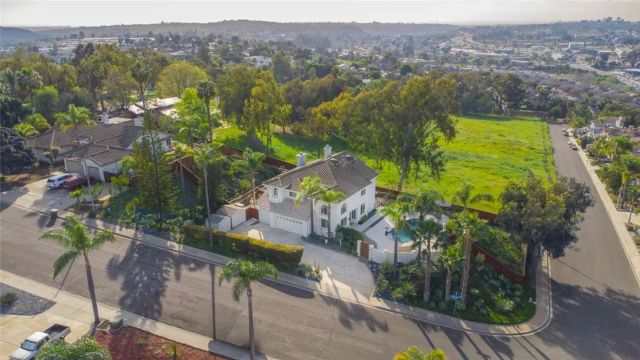 601 Marazon Lane, Vista, CA 92081
