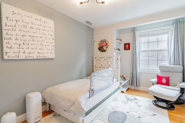 36 Palfrey St 36, Watertown, MA 02472
