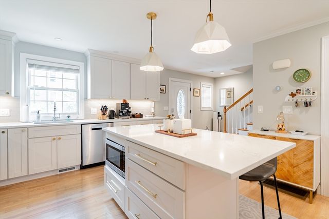 36 Palfrey St 36, Watertown, MA 02472