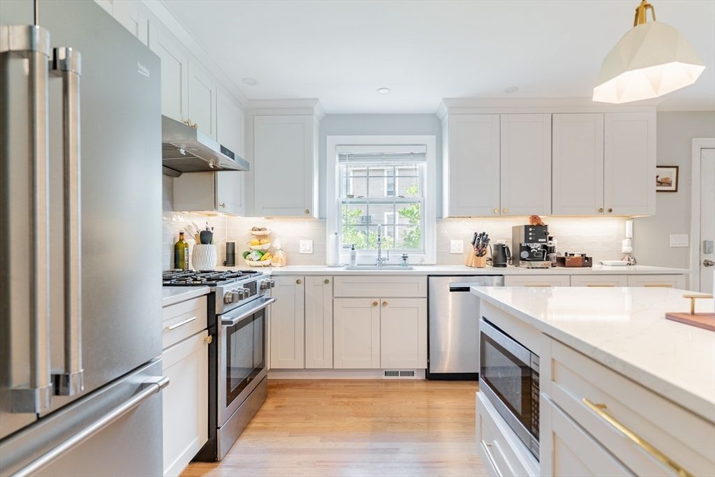 36 Palfrey St 36, Watertown, MA 02472