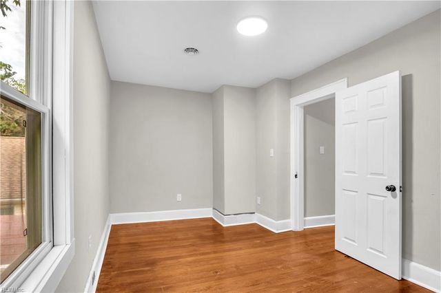 1042 W 35th St ST, Norfolk, VA 23508