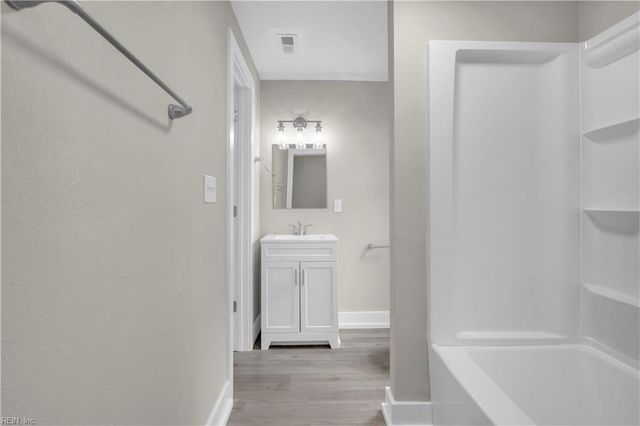 1042 W 35th St ST, Norfolk, VA 23508