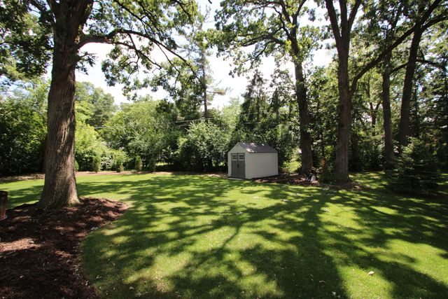 135 Miller Road, Lake Zurich, IL 60047