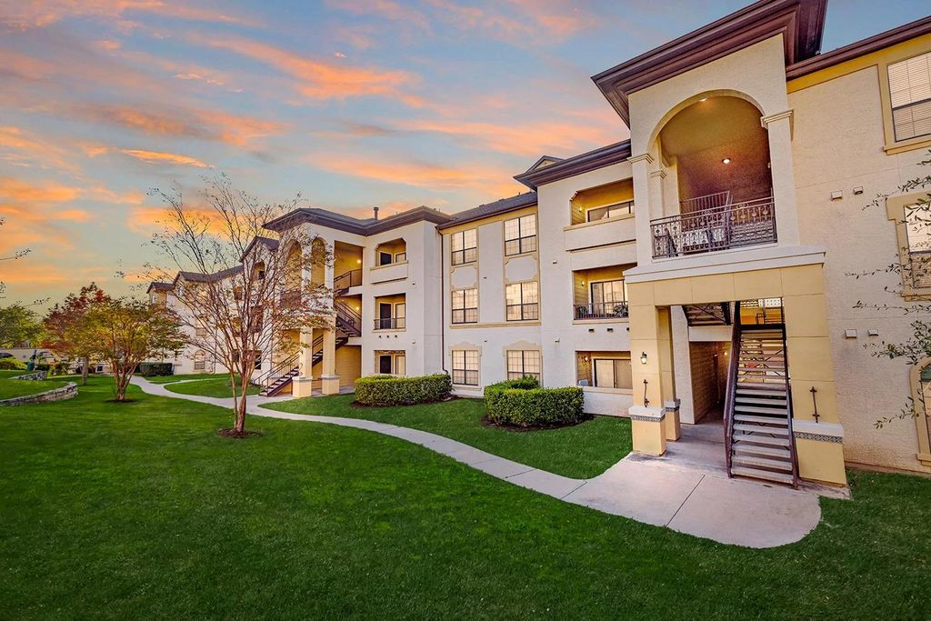 12800 Center Lake DR 00139, Austin, TX 78753