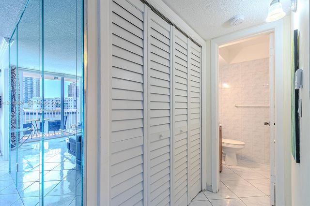 121 Golden Isles Dr 104, Hallandale Beach, FL 33009