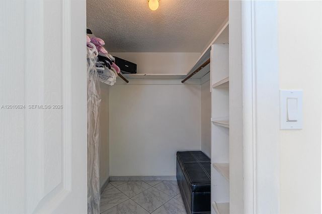 121 Golden Isles Dr 104, Hallandale Beach, FL 33009