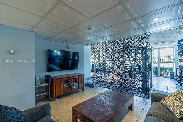 121 Golden Isles Dr 104, Hallandale Beach, FL 33009