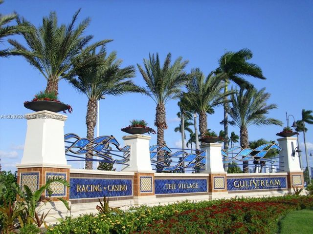 121 Golden Isles Dr 104, Hallandale Beach, FL 33009