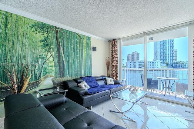 121 Golden Isles Dr 104, Hallandale Beach, FL 33009