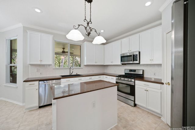 4508 BRUSH CREEK DR, Schertz, TX 78154