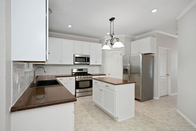 4508 BRUSH CREEK DR, Schertz, TX 78154