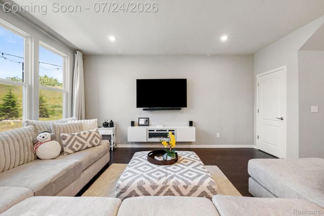 4691 Broomfield Way 5, Orion Charter Township, MI 48359