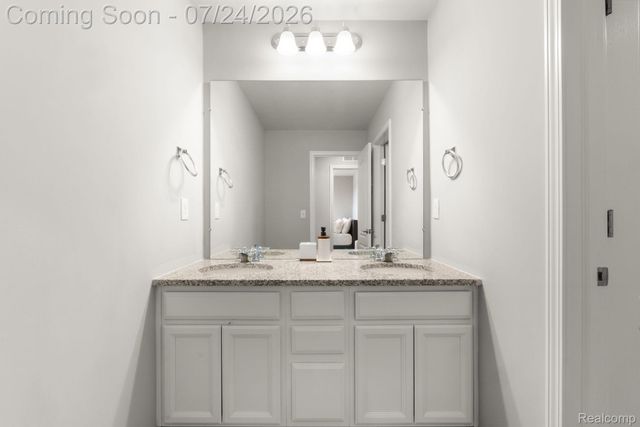 4691 Broomfield Way 5, Orion Charter Township, MI 48359