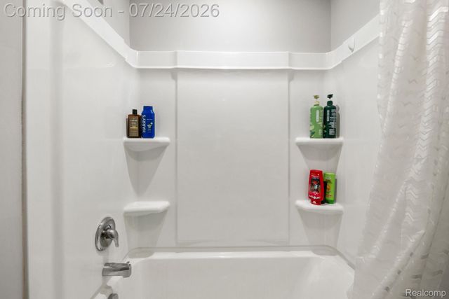 4691 Broomfield Way 5, Orion Charter Township, MI 48359