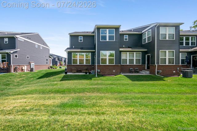 4691 Broomfield Way 5, Orion Charter Township, MI 48359