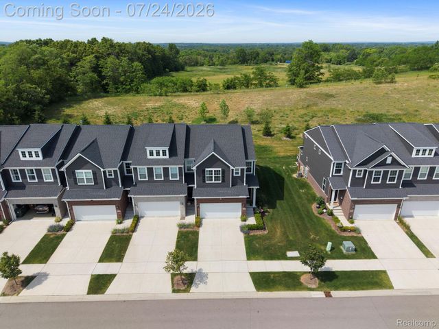 4691 Broomfield Way 5, Orion Charter Township, MI 48359