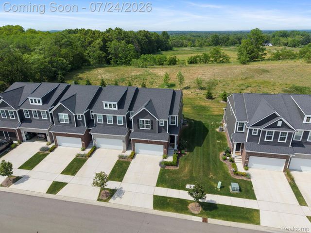 4691 Broomfield Way 5, Orion Charter Township, MI 48359