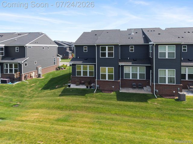 4691 Broomfield Way 5, Orion Charter Township, MI 48359