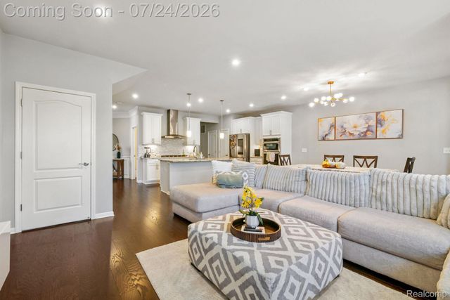 4691 Broomfield Way 5, Orion Charter Township, MI 48359