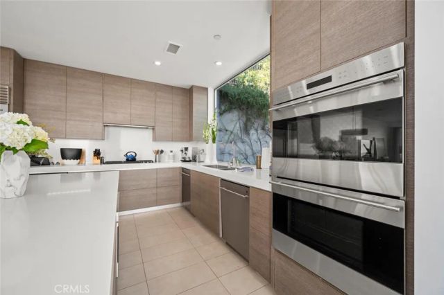 2300 Crestview, Laguna Beach, CA 92651