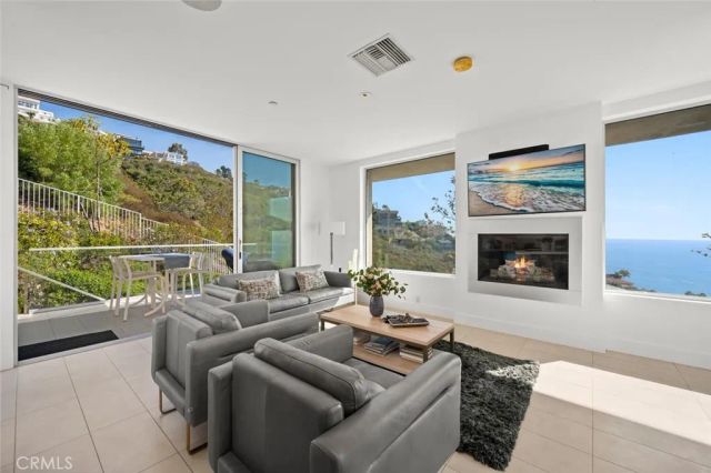 2300 Crestview, Laguna Beach, CA 92651