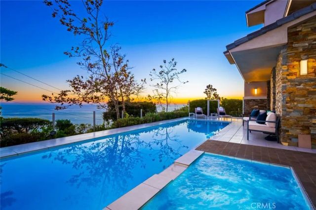 2300 Crestview, Laguna Beach, CA 92651